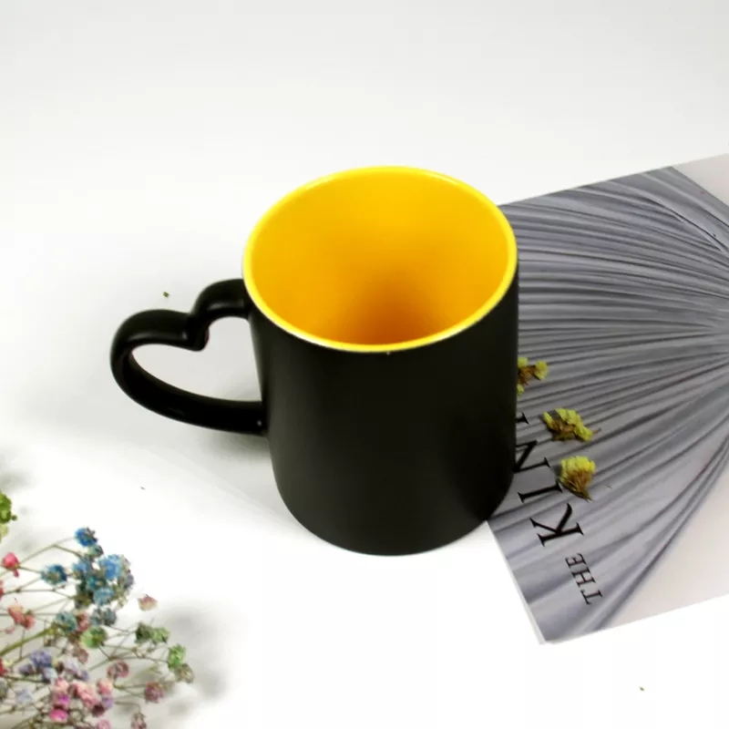 内彩心形把手变色马克杯 (14)