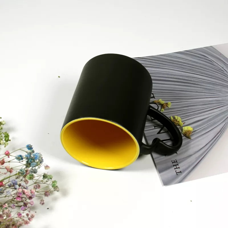 内彩心形把手变色马克杯 (1)