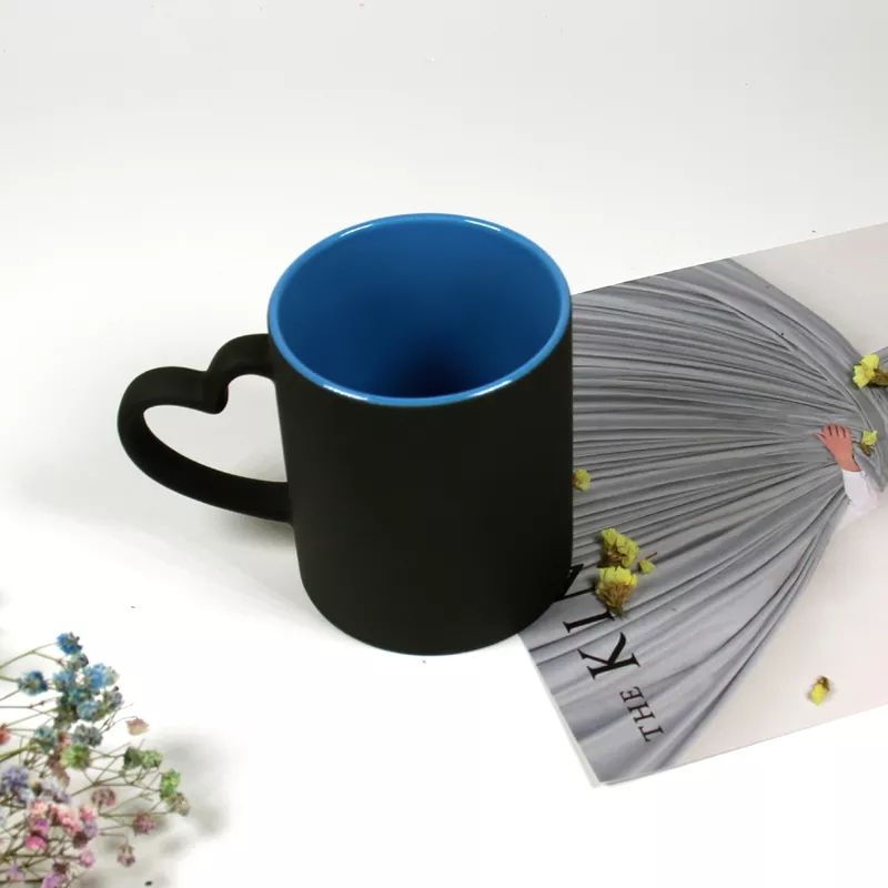 内彩心形把手变色马克杯 (7)